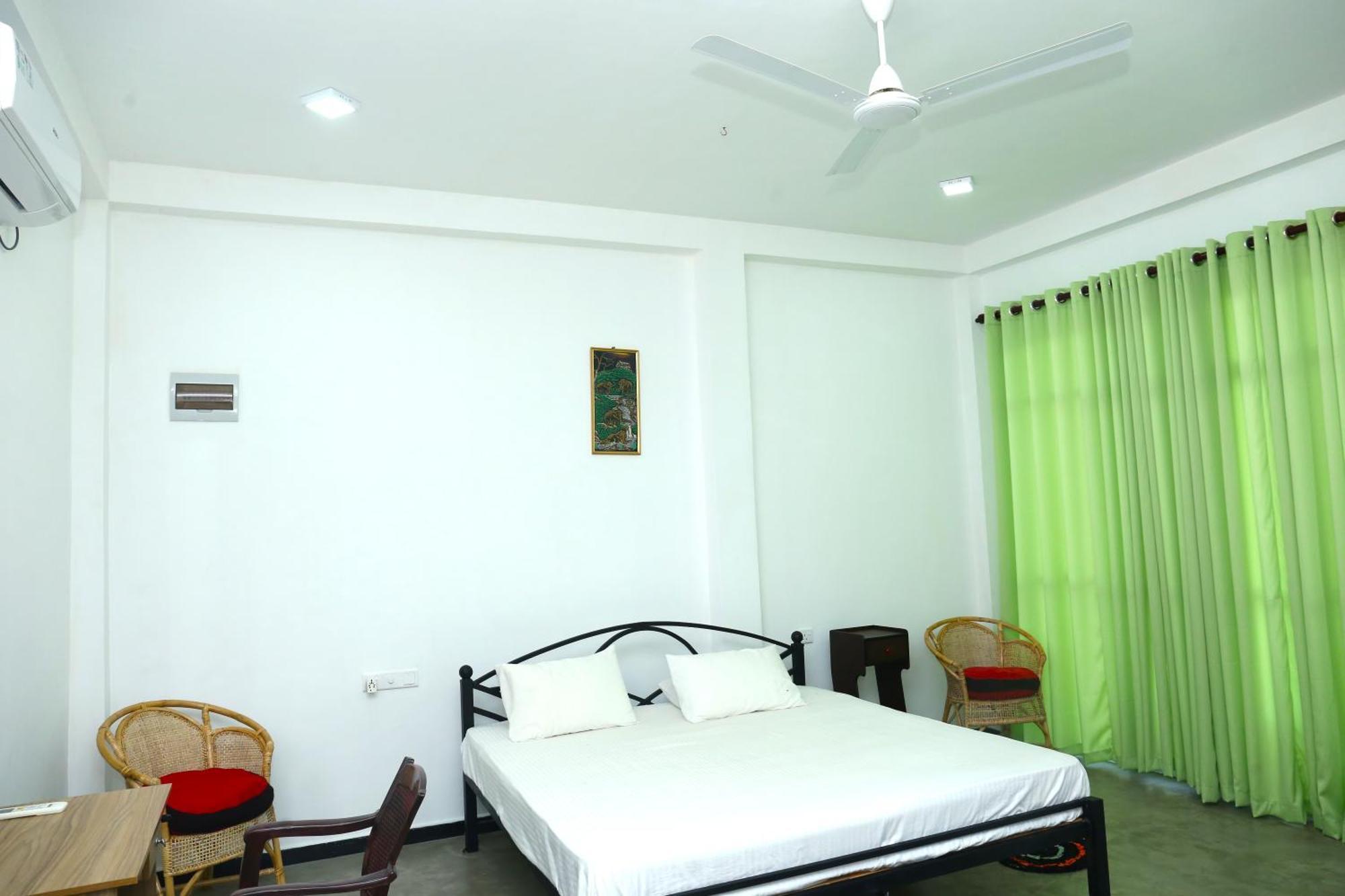 Sandy Palms Guesthouse Hikkaduwa Exterior photo